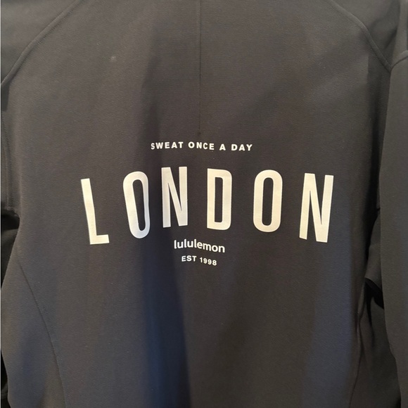 lululemon athletica Black Men's Lightweight Jacket like new - Picture 2 of 6